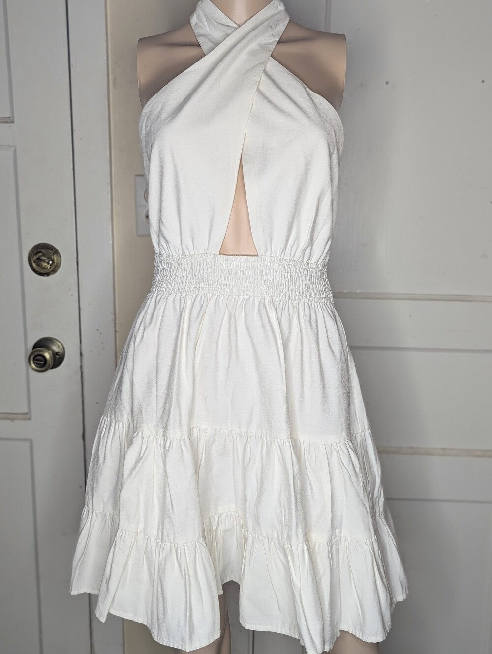 Idem Ditto Cross-Over Halter Neck Mini Dress White  NWT           Size Small
